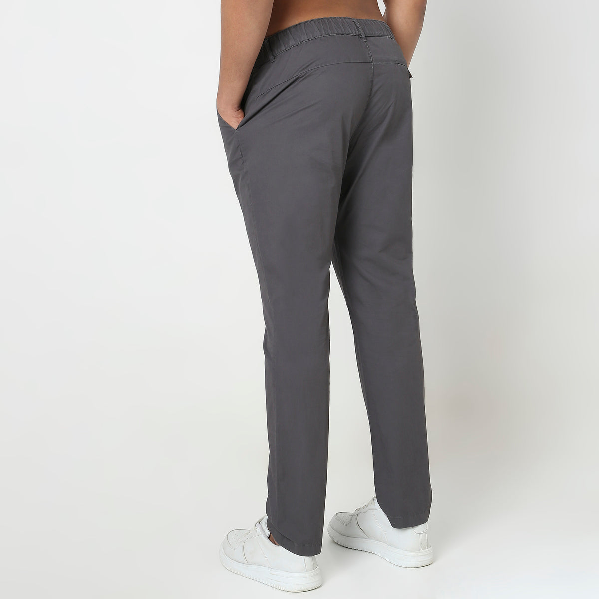 Regular Fit Solid Mid Rise Pants