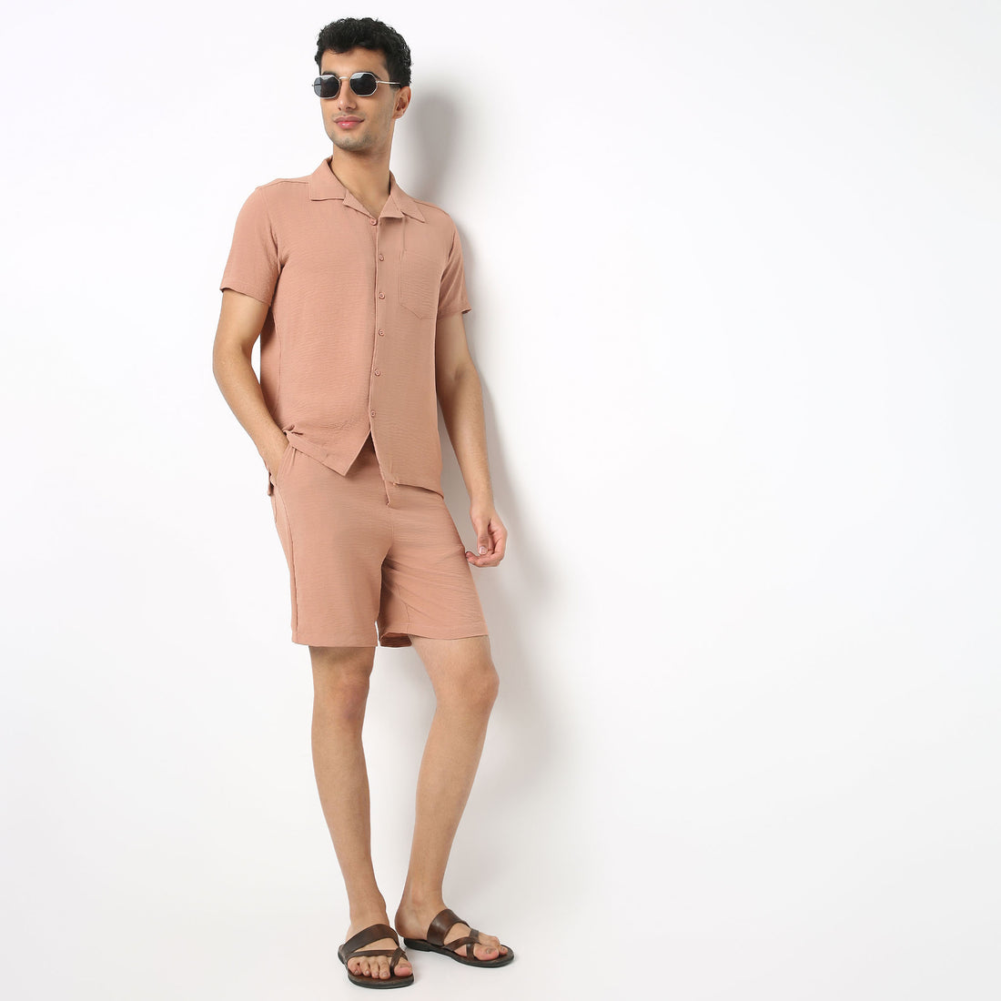 Regular Fit Solid Short Length Mid Rise Shorts