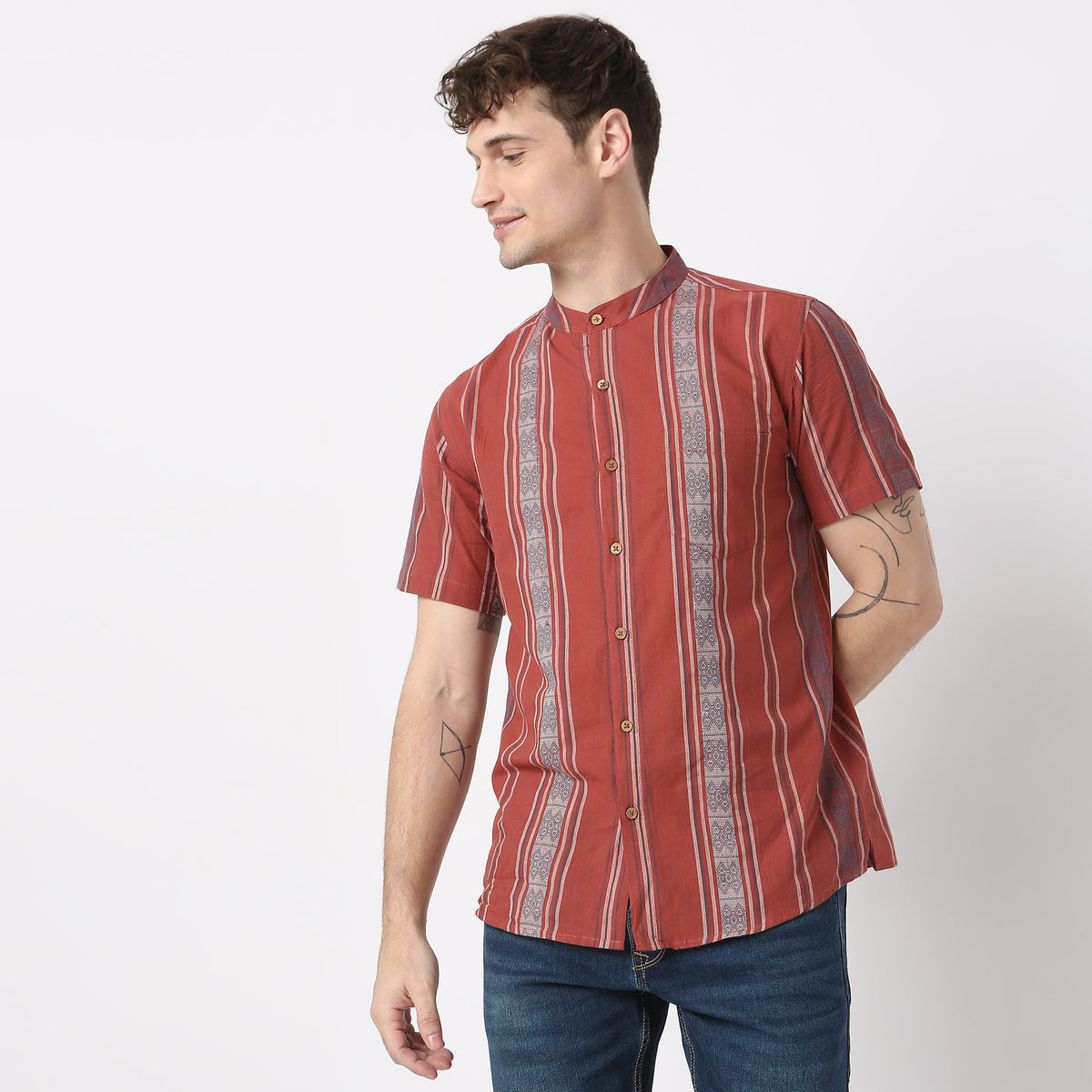 Jacquard Short Length Mandarin Collar Half Sleeve Shirt