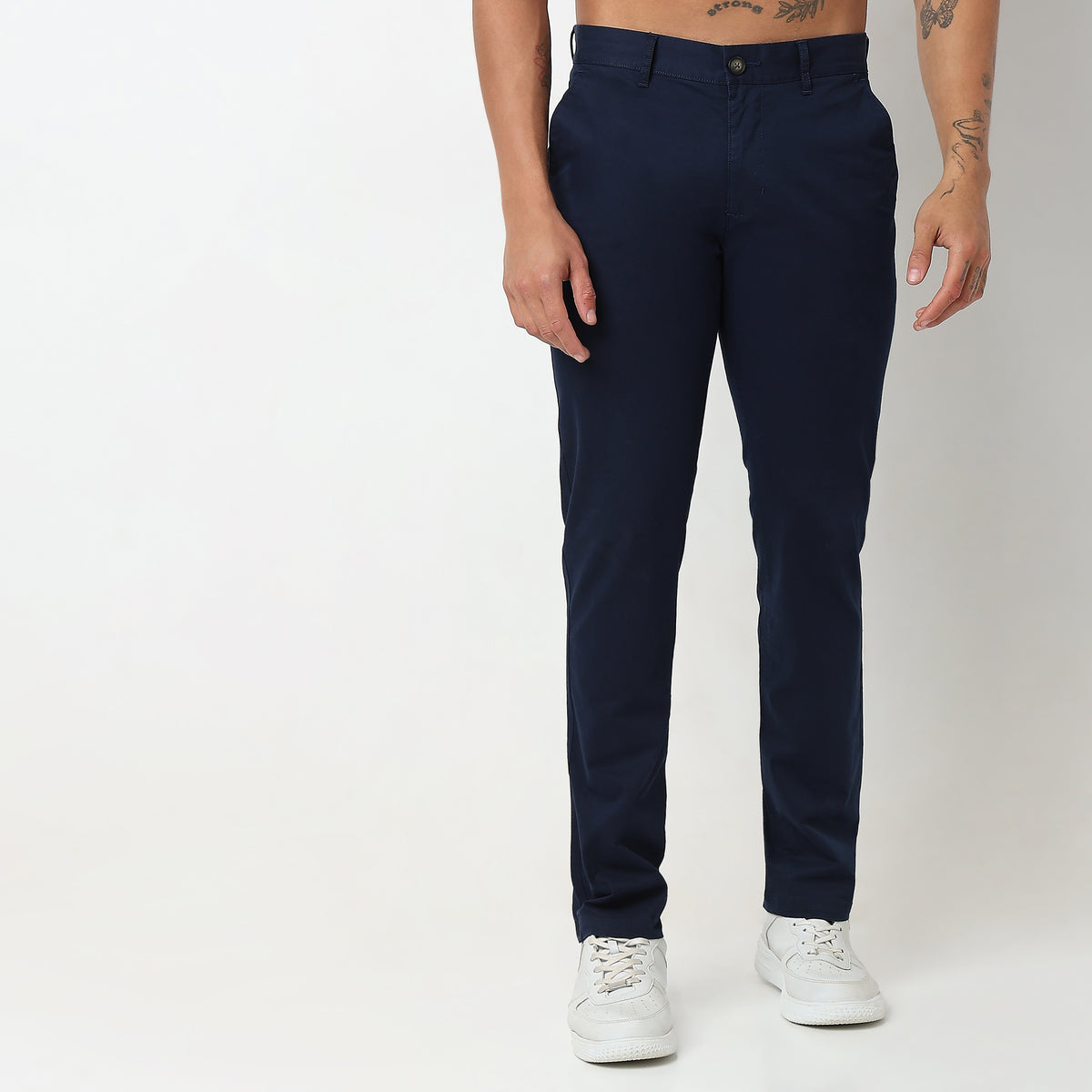 Regular Fit Solid Mid Rise Chinos