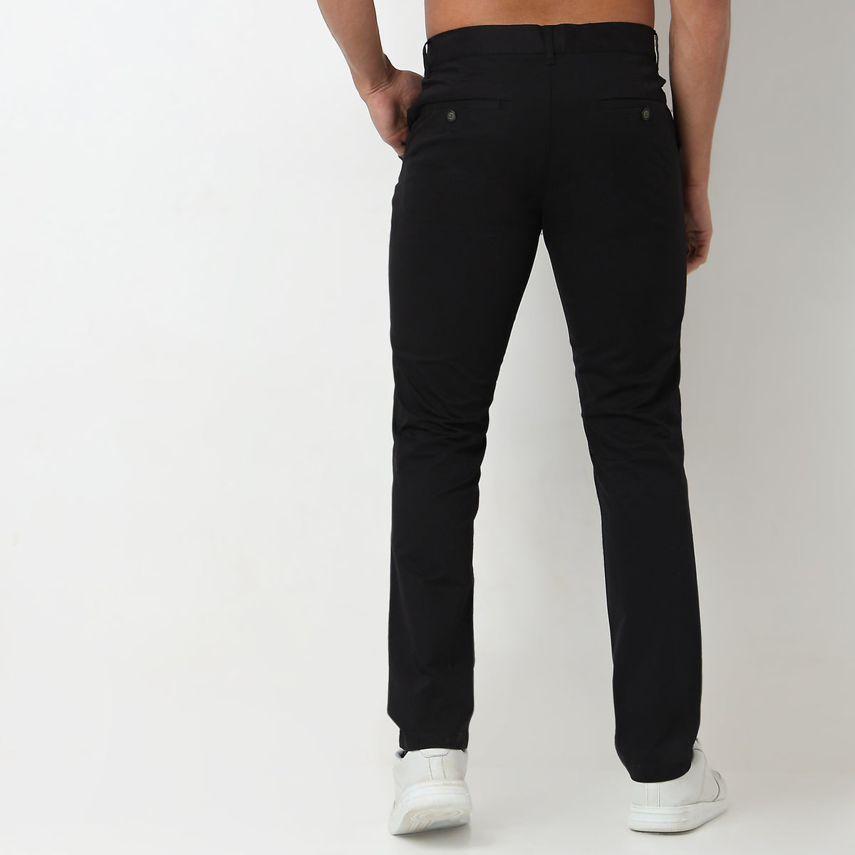 Regular Fit Solid Mid Rise Chinos