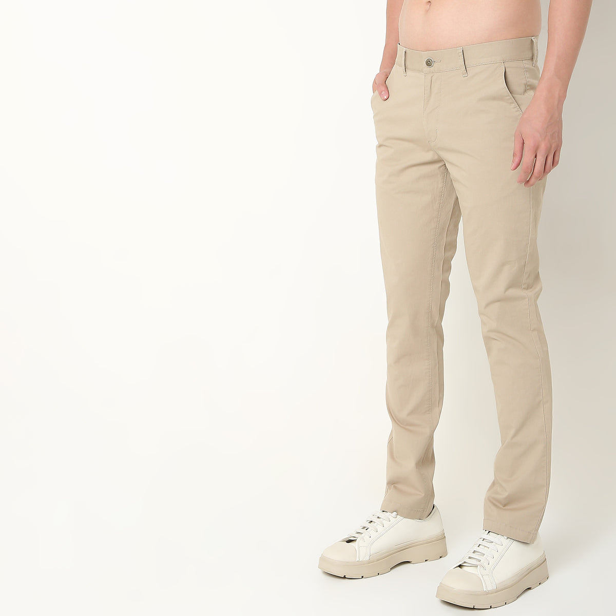 Regular Fit Solid Mid Rise Chinos