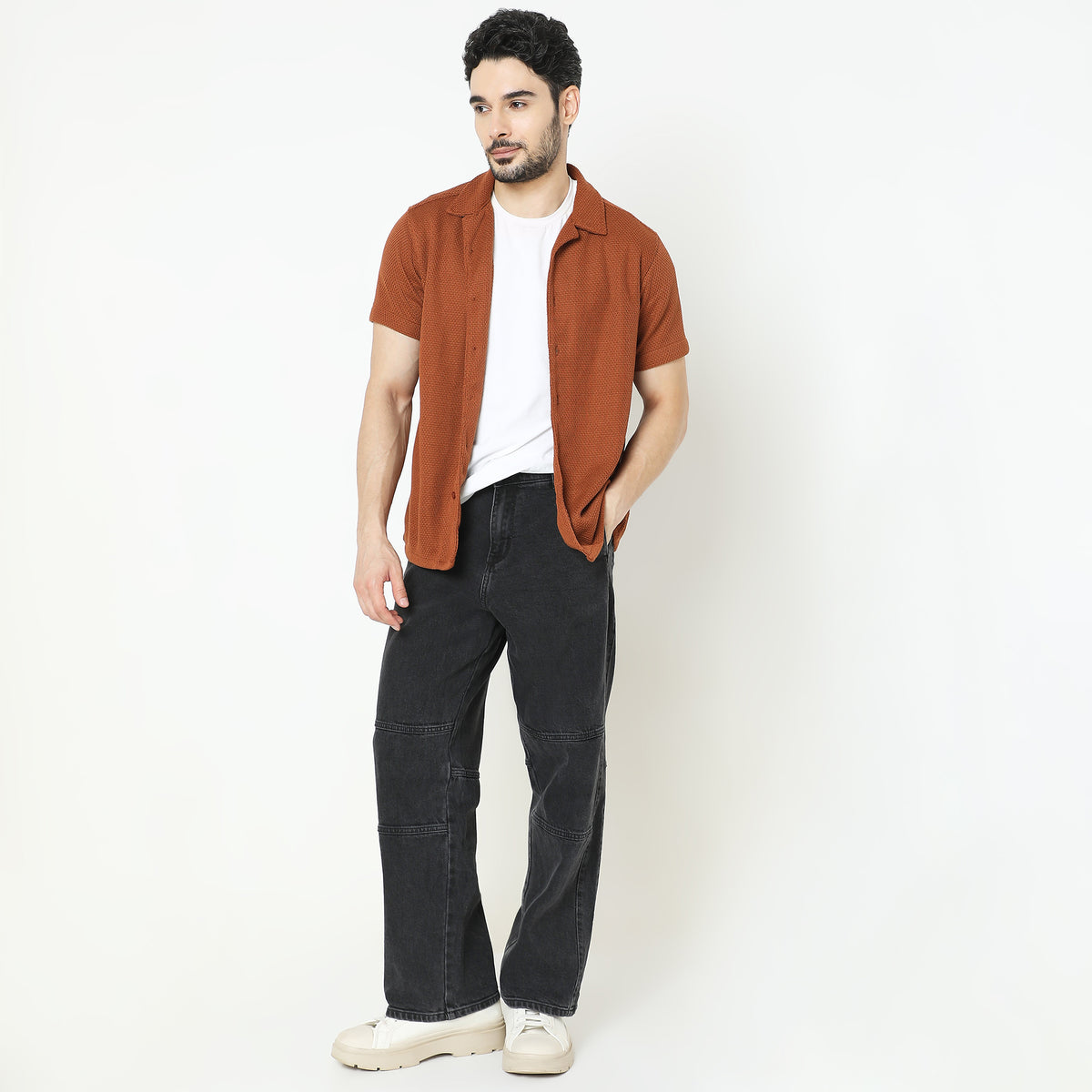 Regular Fit Solid Mid Rise Jeans