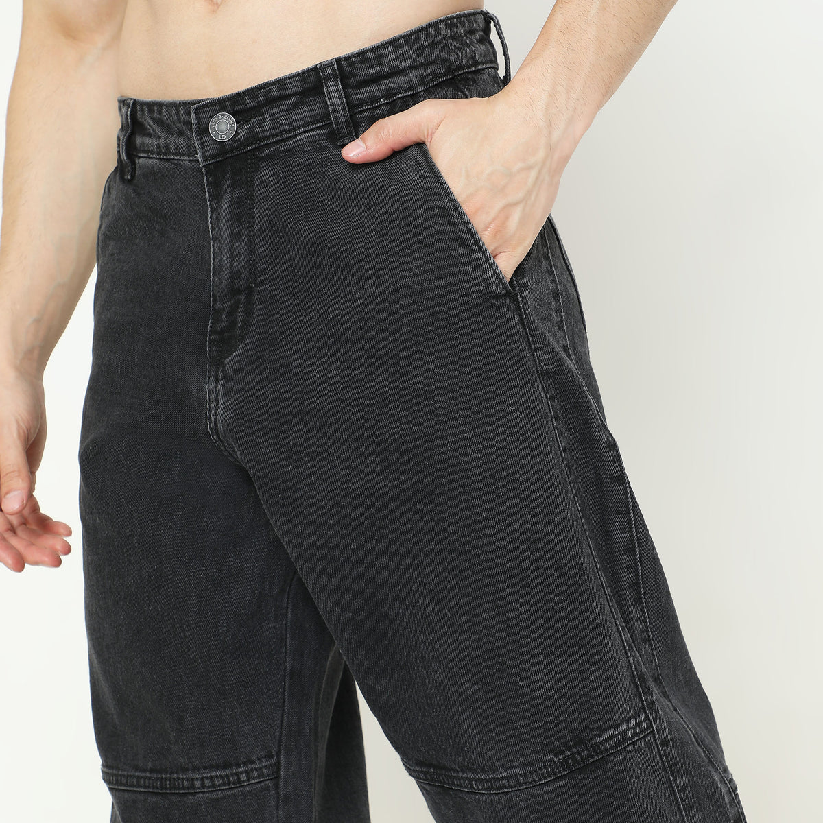 Regular Fit Solid Mid Rise Jeans