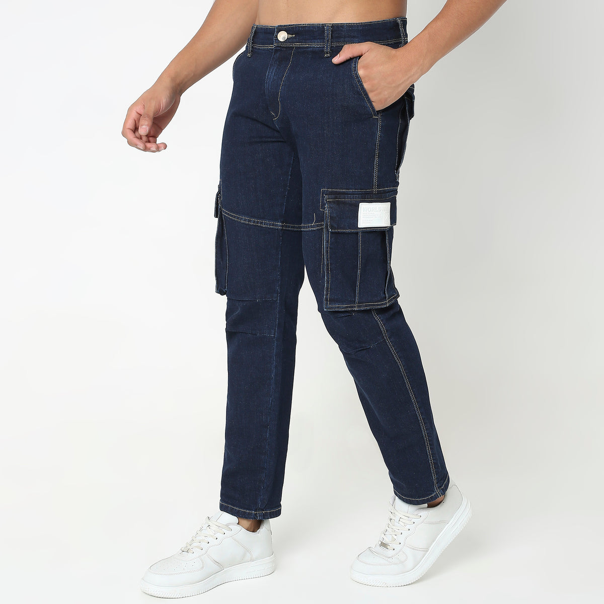 Regular Fit Solid Mid Rise Jeans