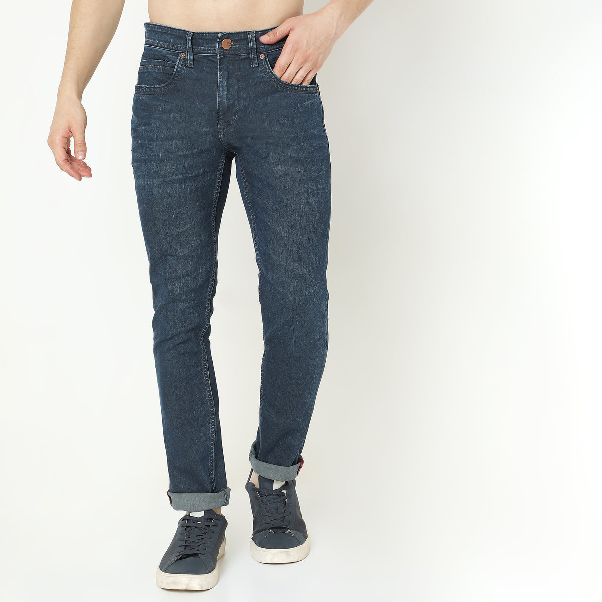 Straight Fit Solid Mid Rise Jeans