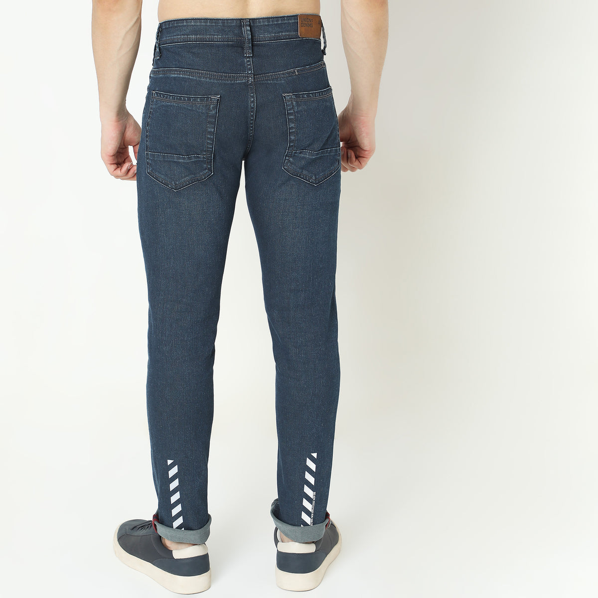 Straight Fit Solid Mid Rise Jeans