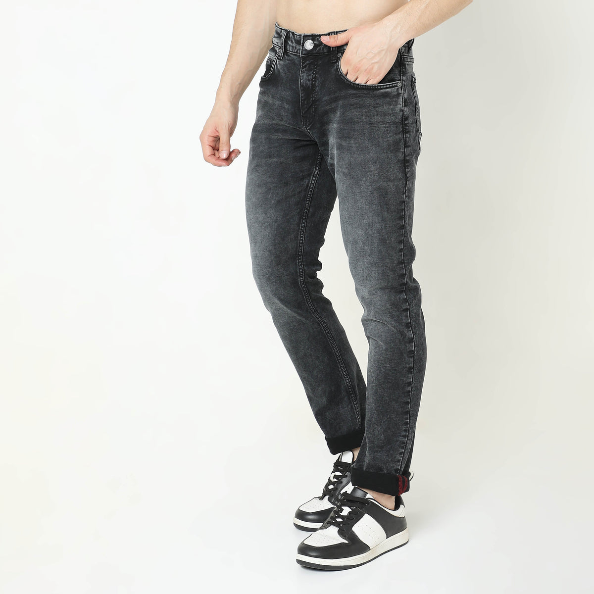 Straight Fit Solid Mid Rise Jeans