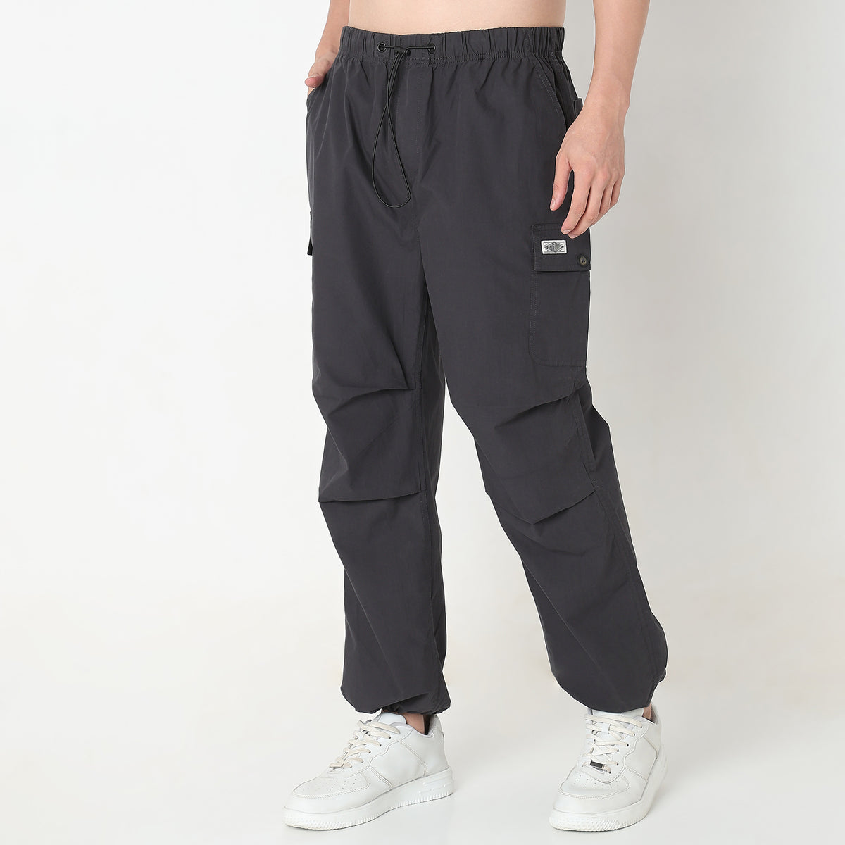 Regular Fit Solid Mid Rise Cargos