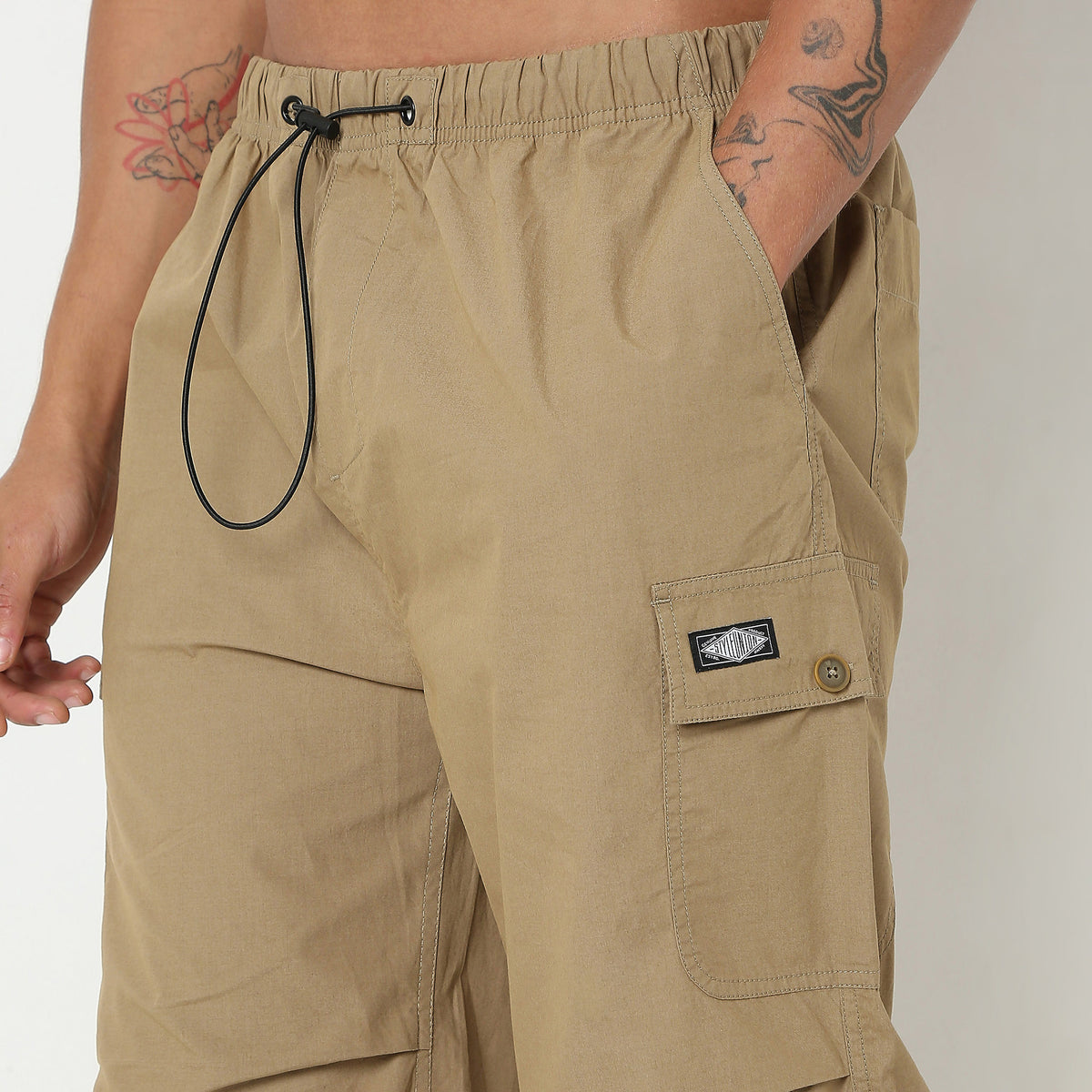 Regular Fit Solid Mid Rise Cargos