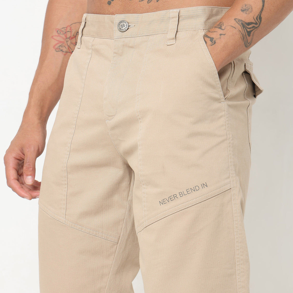 Regular Fit Solid Mid Rise Pants