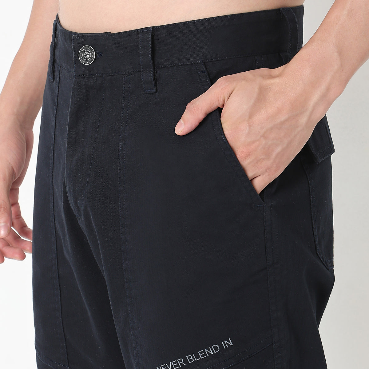 Regular Fit Solid Mid Rise Pants