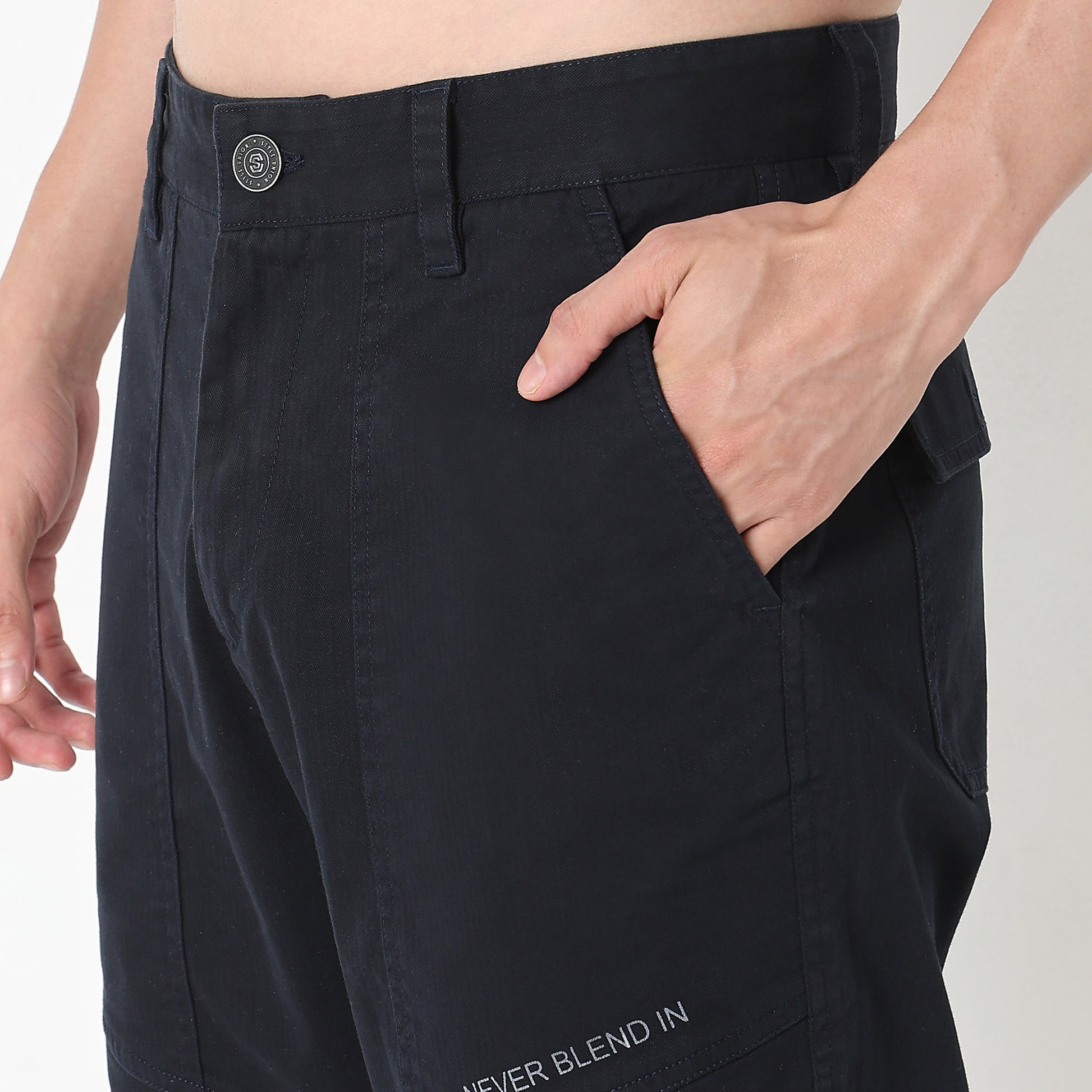 Regular Fit Solid Mid Rise Pants