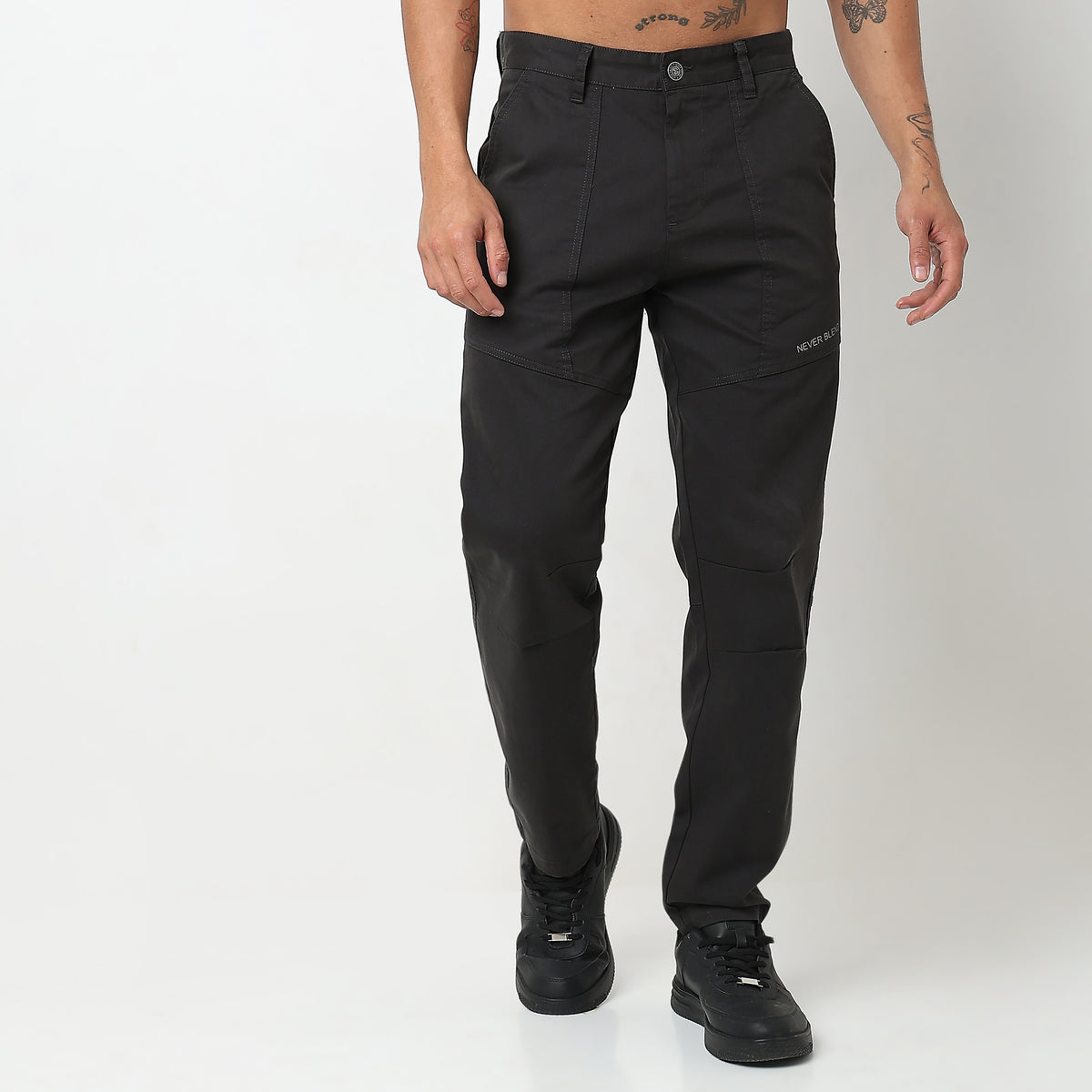 Regular Fit Solid Mid Rise Pants