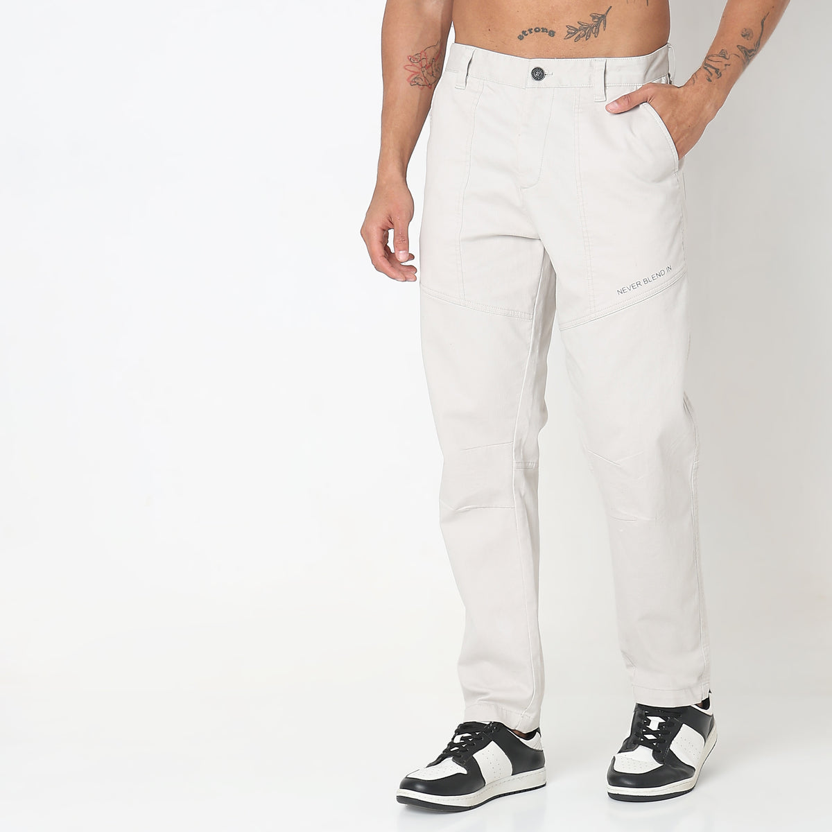 Regular Fit Solid Mid Rise Pants