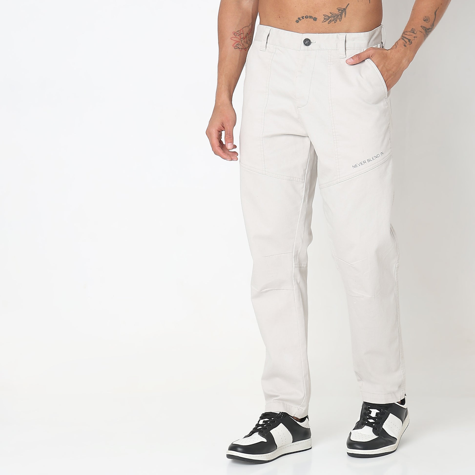 Regular Fit Solid Mid Rise Pants