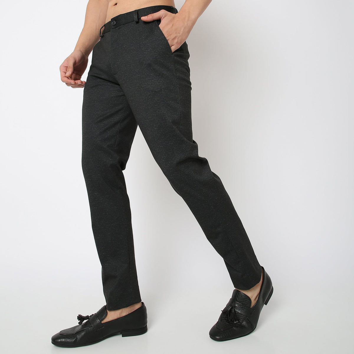 Regular Fit Solid Mid Rise Trousers