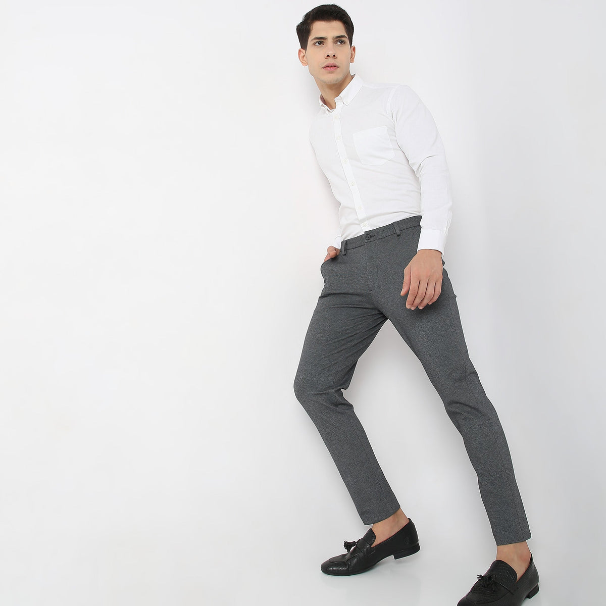 Regular Fit Solid Mid Rise Trousers