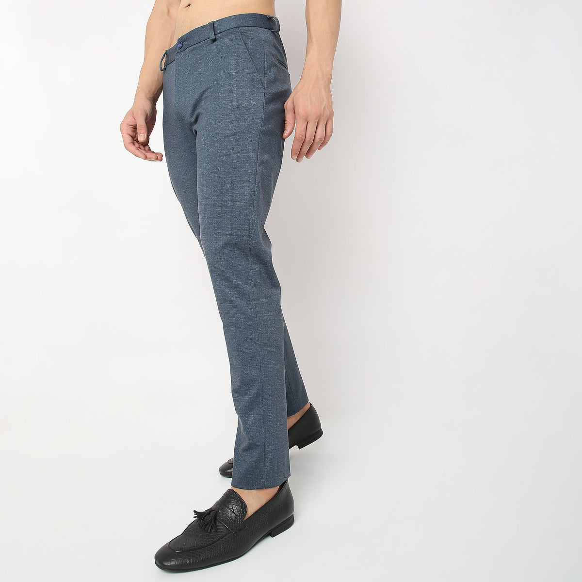 Regular Fit Solid Mid Rise Trousers