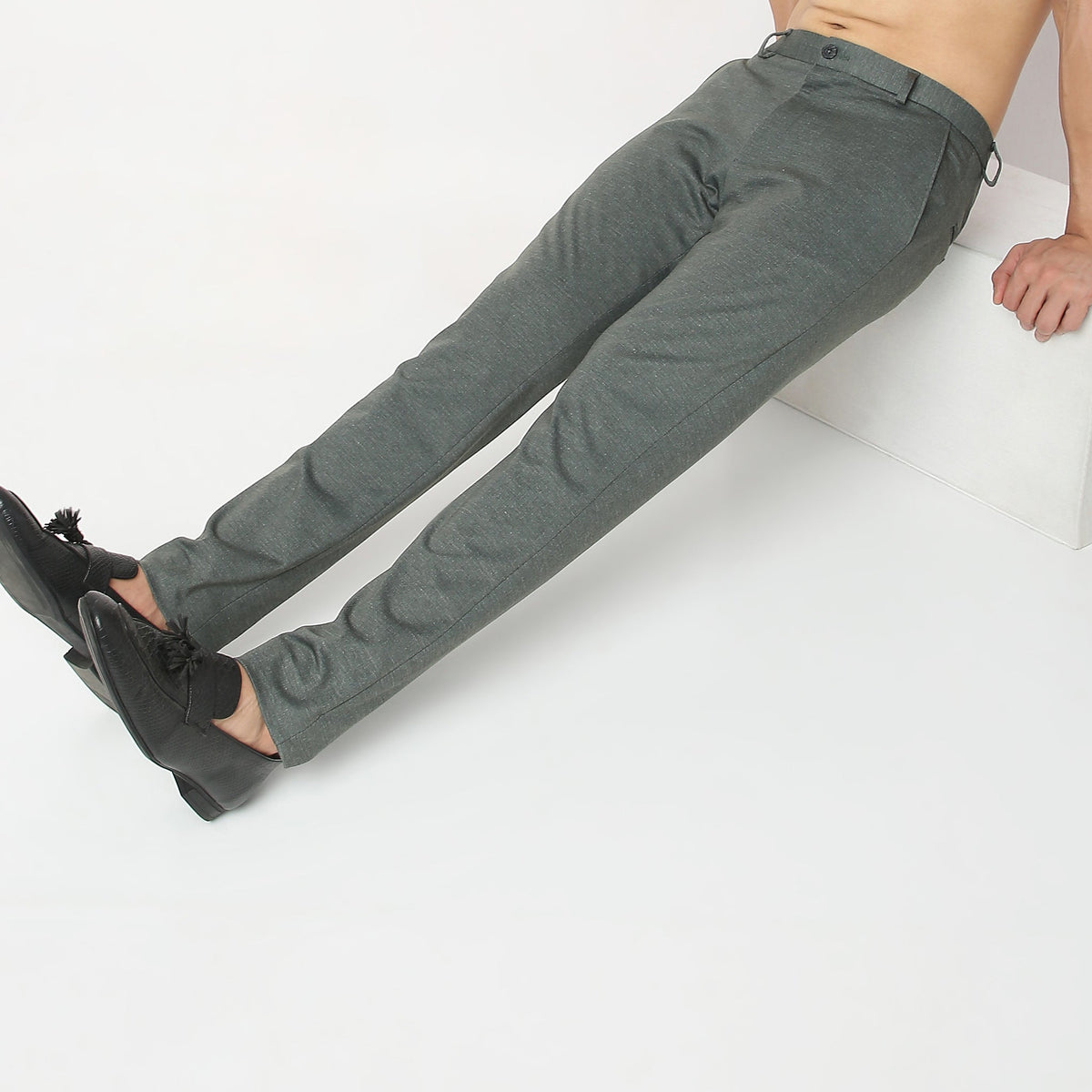 Regular Fit Solid Mid Rise Trousers