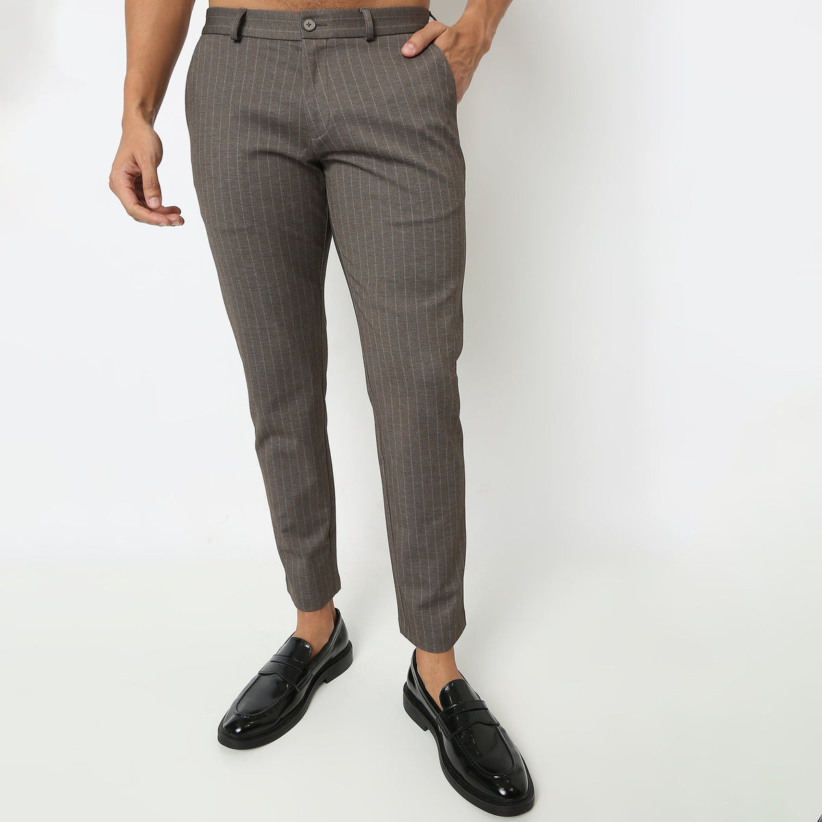 Regular Fit Solid Mid Rise Trousers