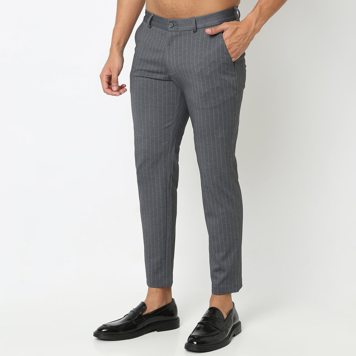 Regular Fit Solid Mid Rise Trousers