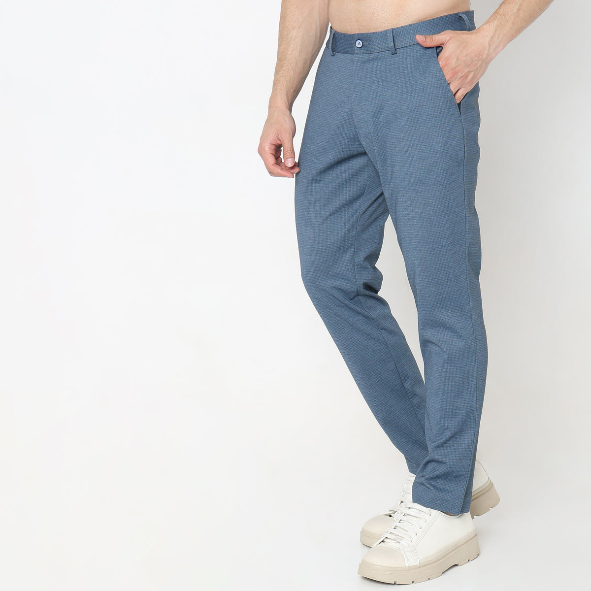 Regular Fit Solid Mid Rise Trousers