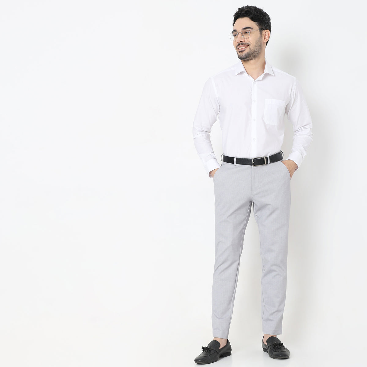 Regular Fit Solid Mid Rise Trousers