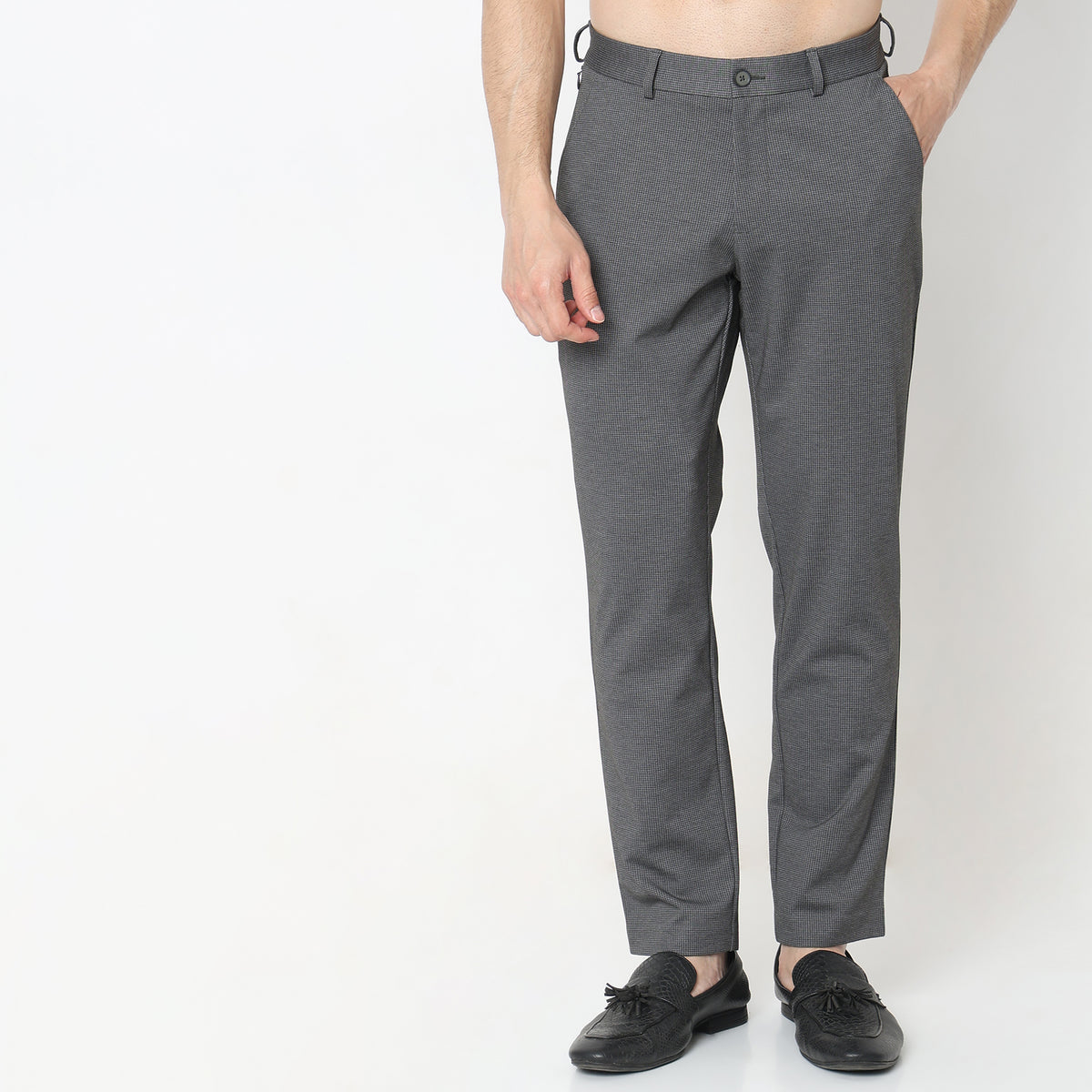 Regular Fit Solid Mid Rise Trousers