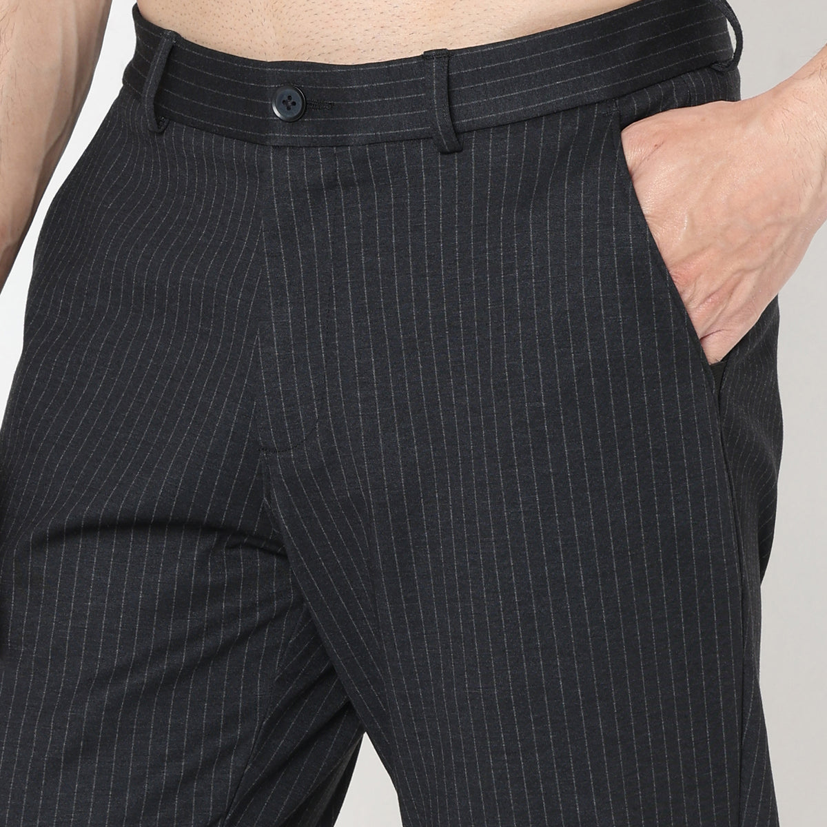 Regular Fit Solid Mid Rise Trousers