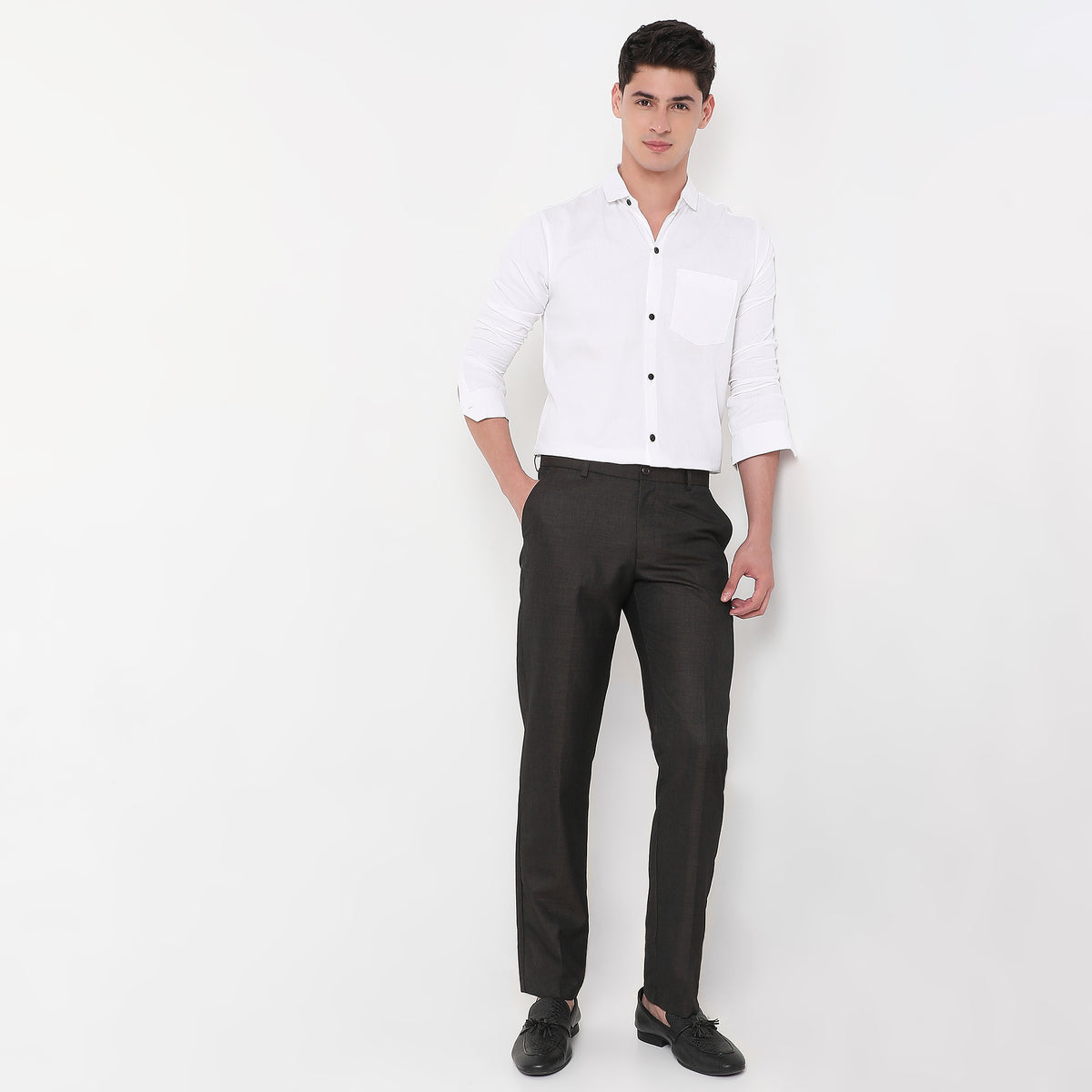 Regular Fit Solid Mid Rise Trousers