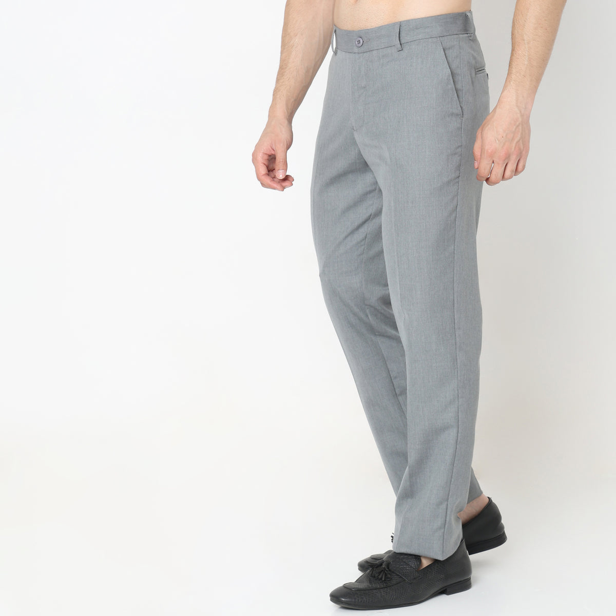 Regular Fit Solid Mid Rise Trousers