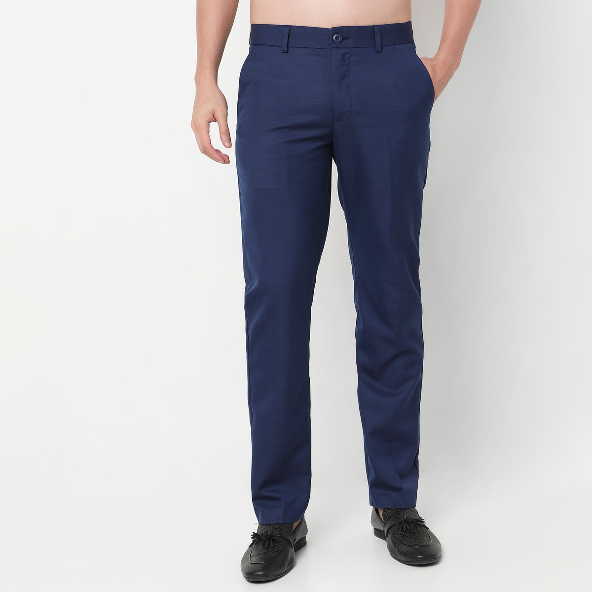 Regular Fit Solid Mid Rise Trousers