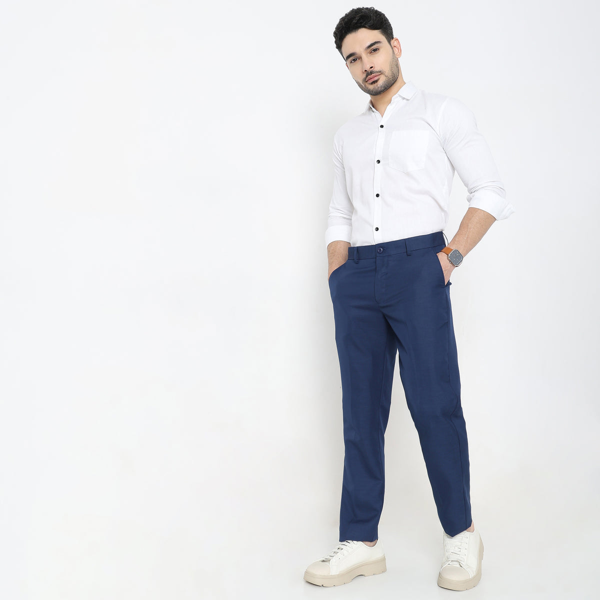 Regular Fit Solid Mid Rise Trousers