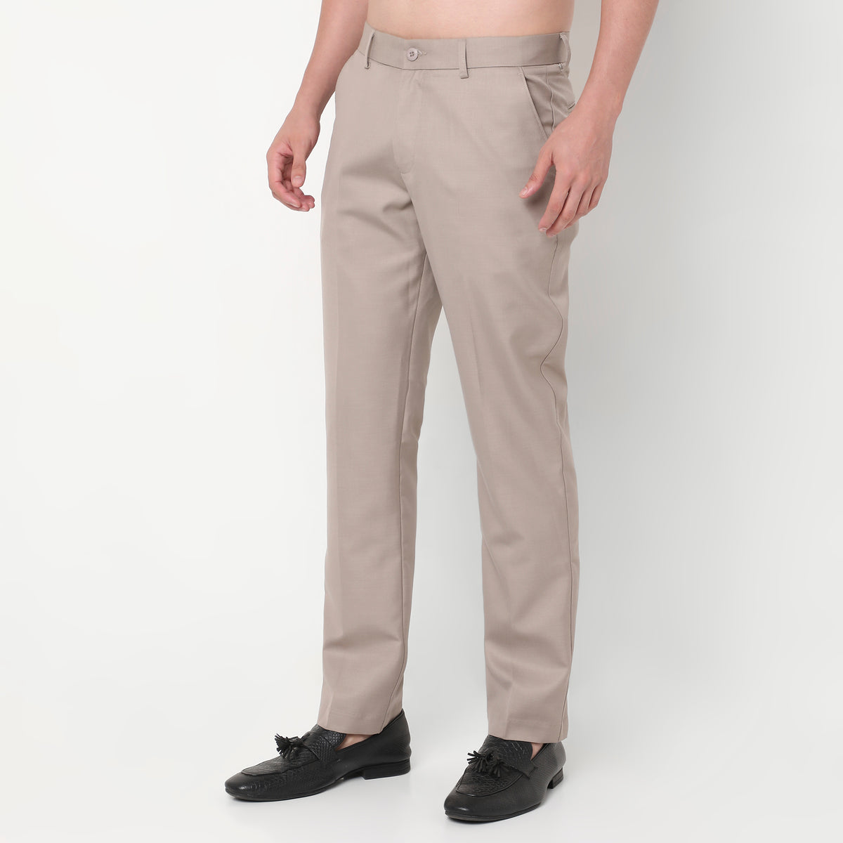 Regular Fit Solid Mid Rise Trousers