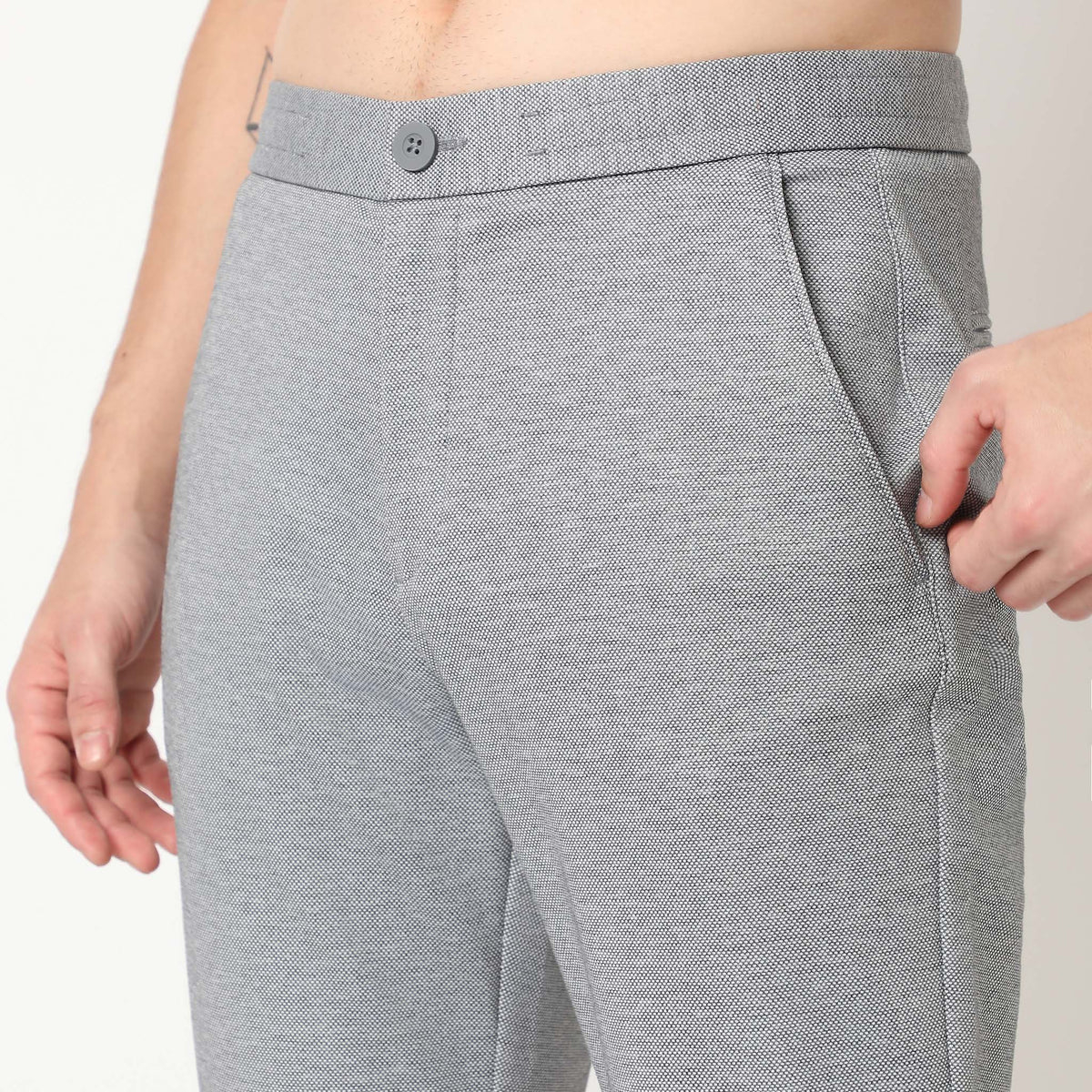 Regular Fit Solid Mid Rise Trousers