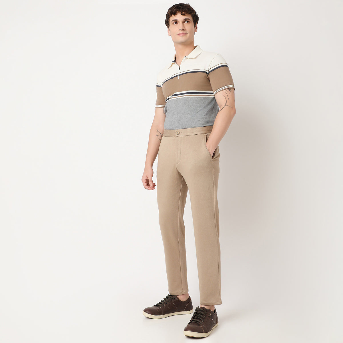 Regular Fit Solid Mid Rise Trousers