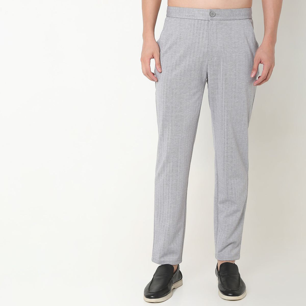 Regular Fit Solid Mid Rise Trousers