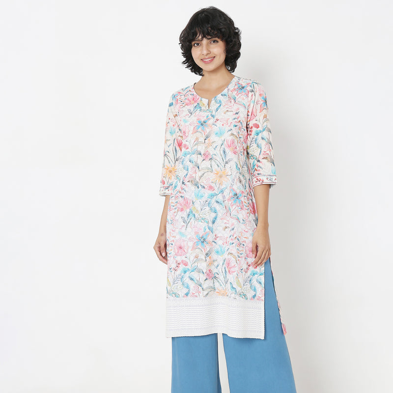 Straight Fit Embroidered Kurta