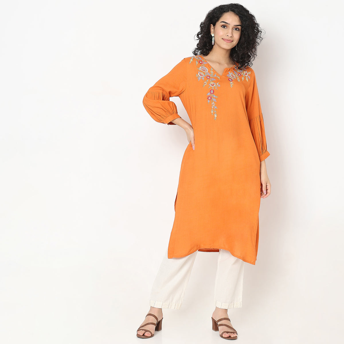 Relaxed Fit Embroidered Kurta