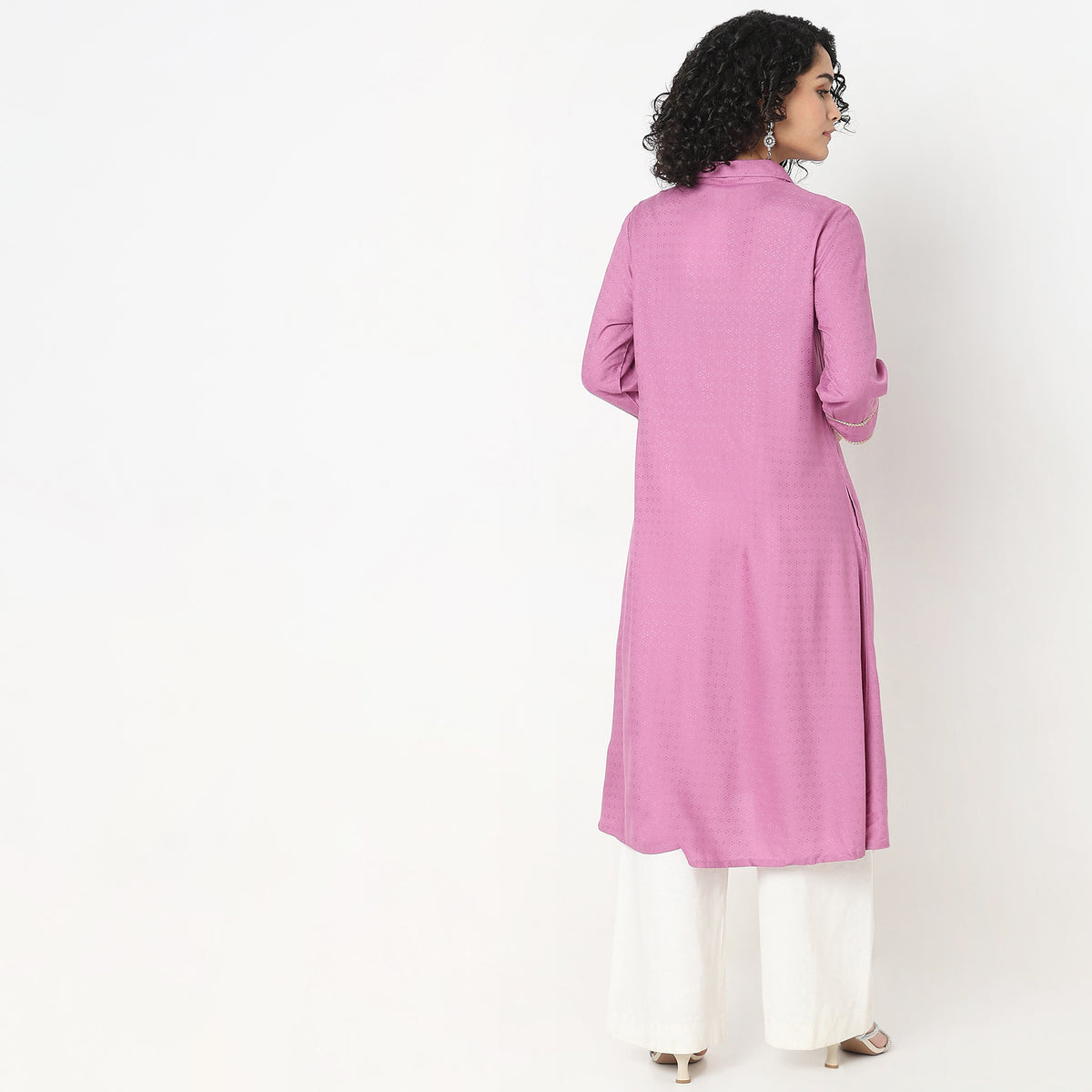 Regular Fit Embroidered Kurta