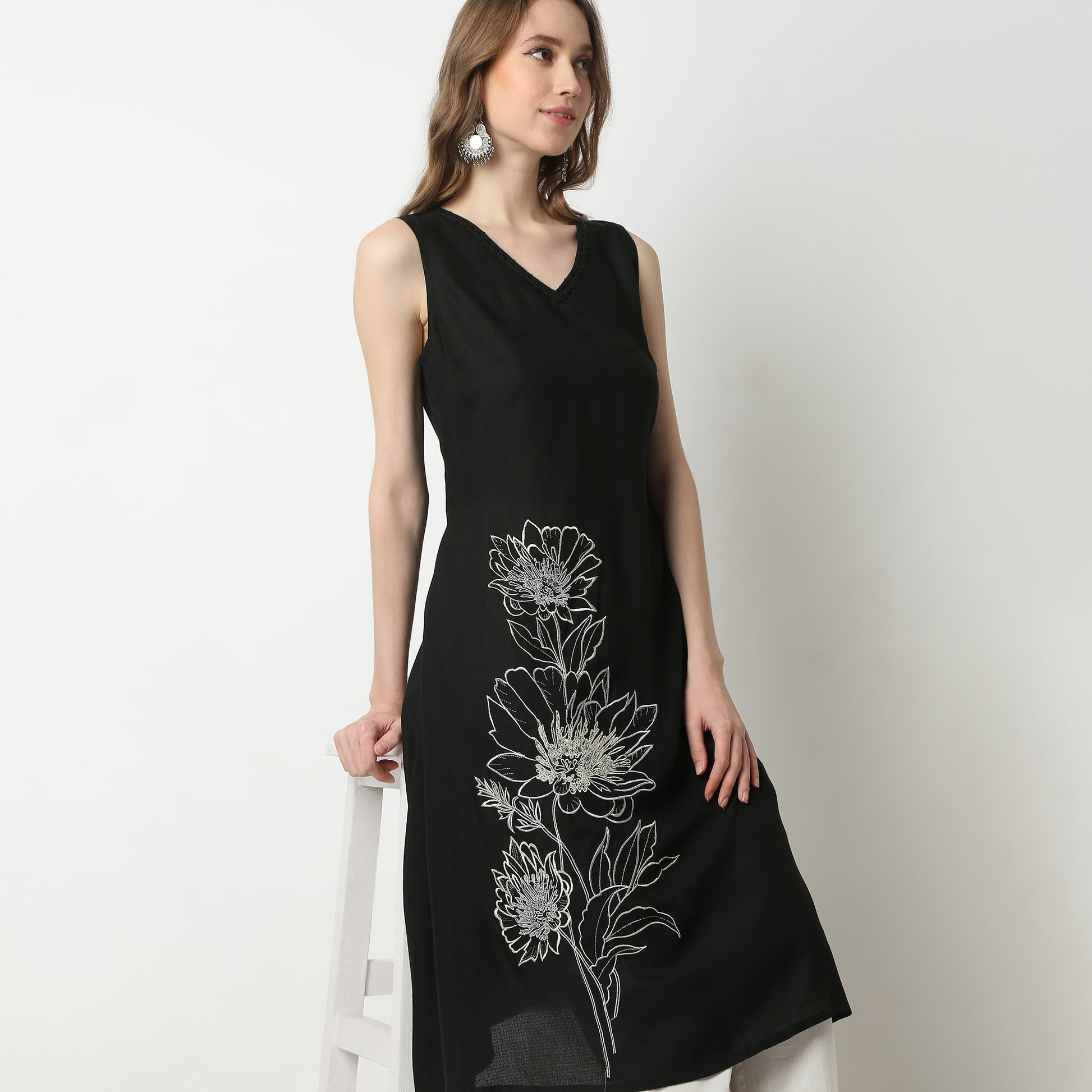 Flare Fit Embroidered V-Neck Kurta