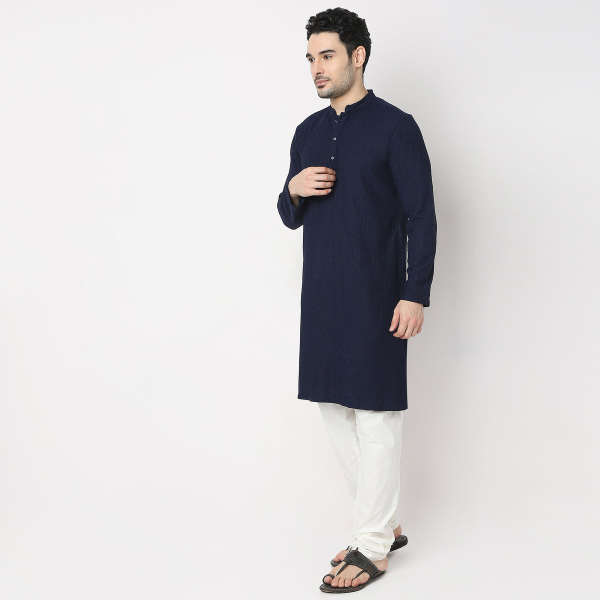 Regular Fit Embroidered Kurta