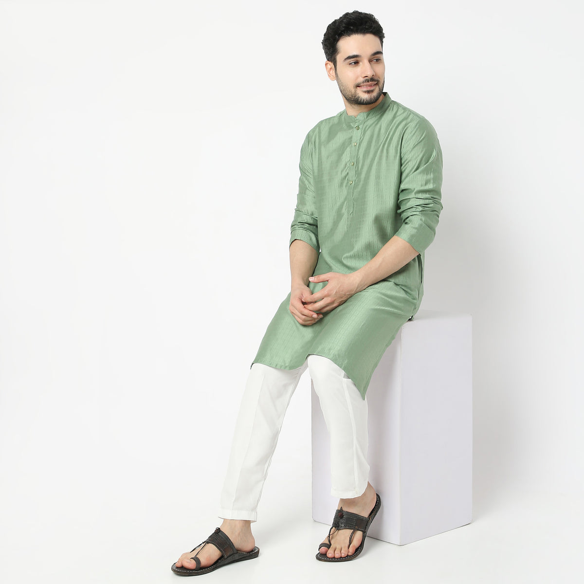 Regular Fit Solid Kurta