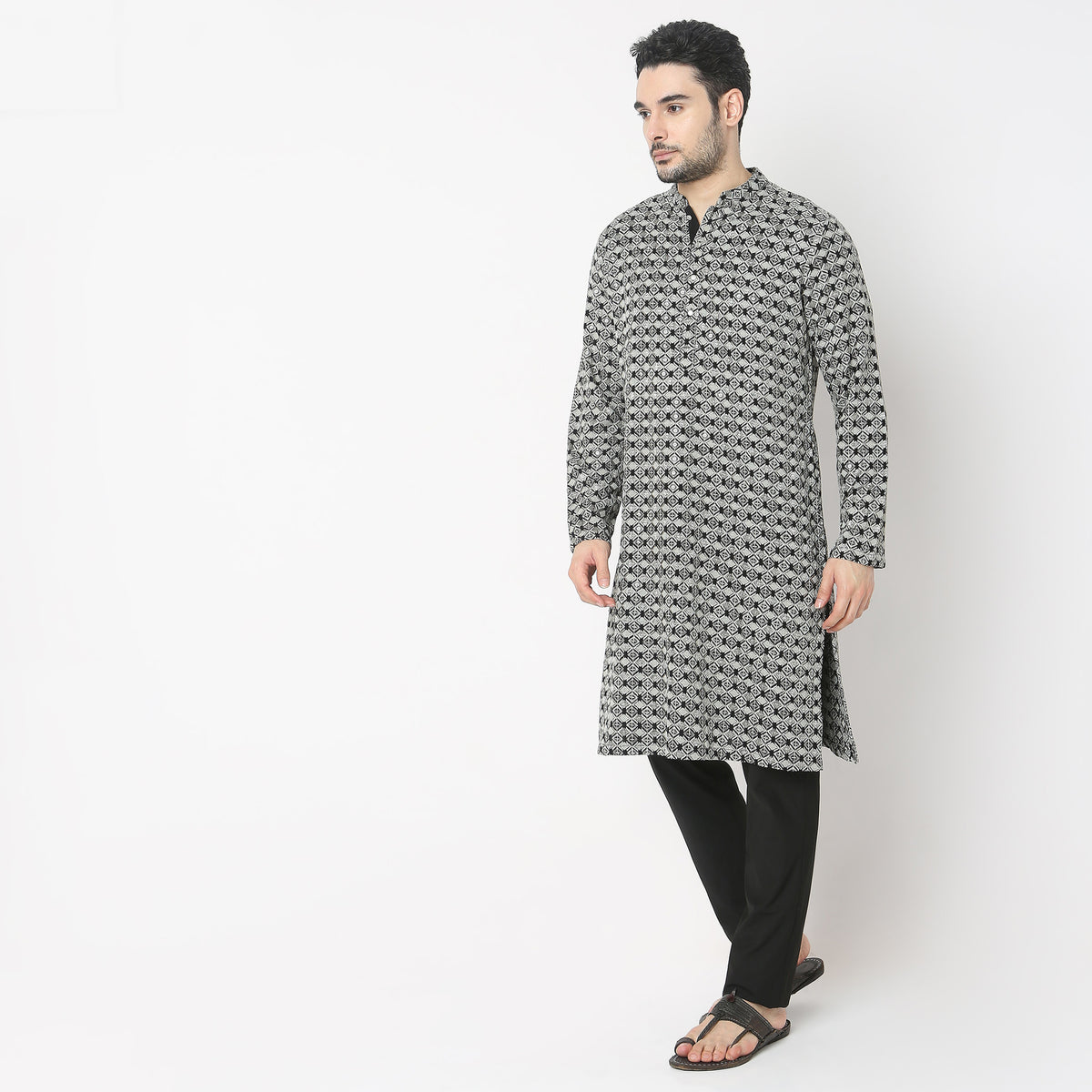 Regular Fit Embroidered Kurta