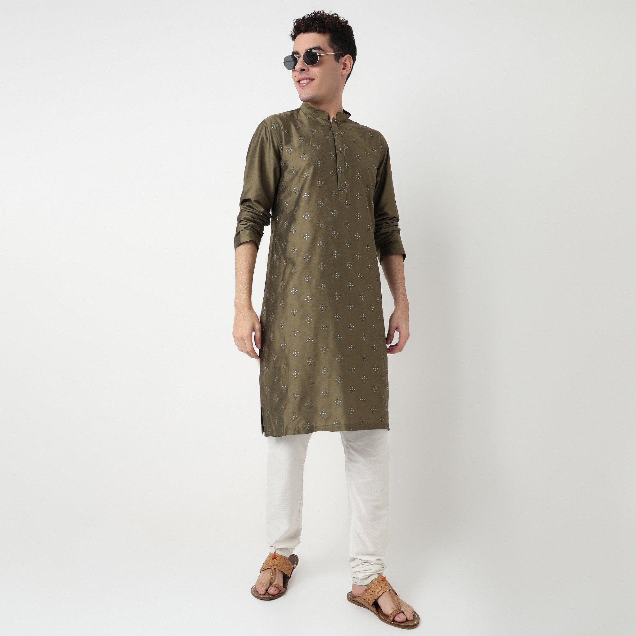 Buy Men Straight Fit Embroidered Full Sleeve Kurta  - Style Union
