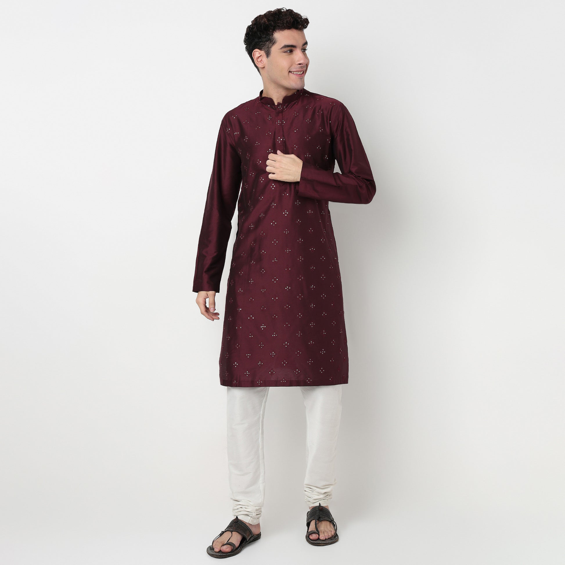Buy Men Straight Fit Embroidered Full Sleeve Kurta  - Style Union