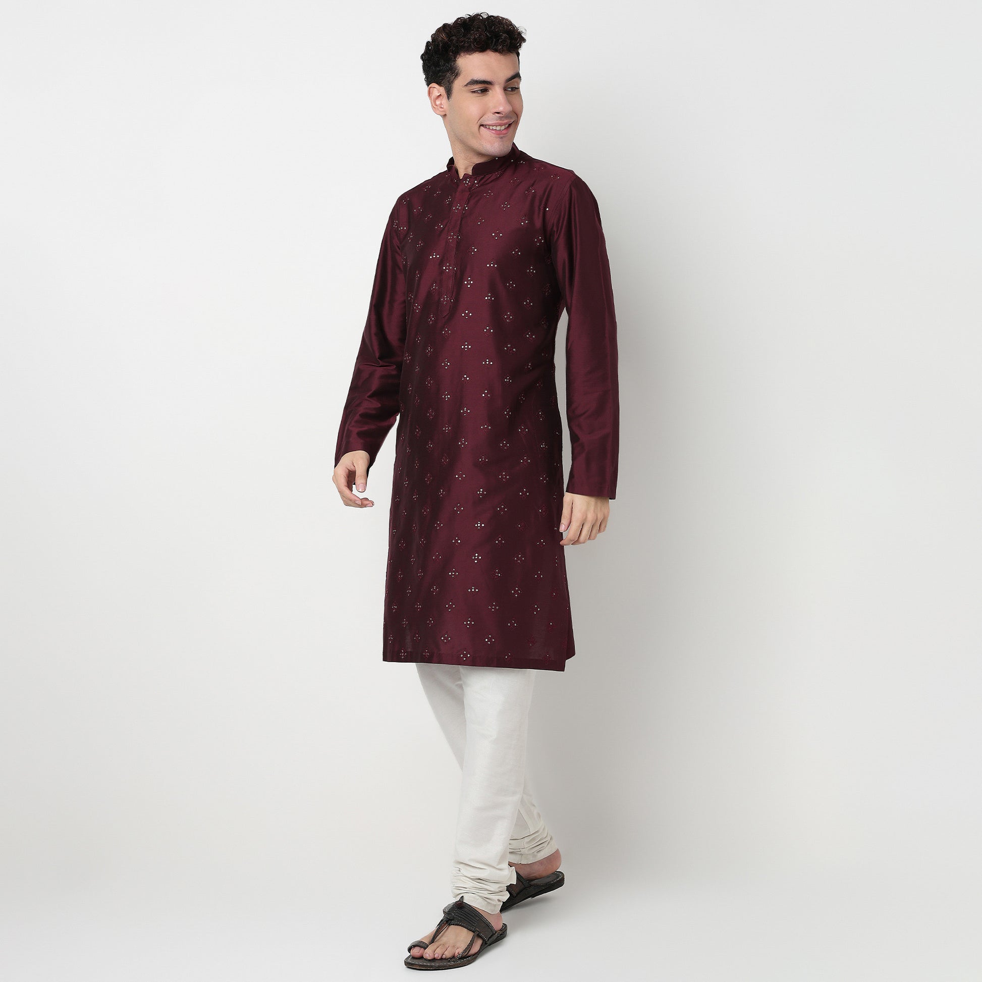 Buy Men Straight Fit Embroidered Full Sleeve Kurta  - Style Union