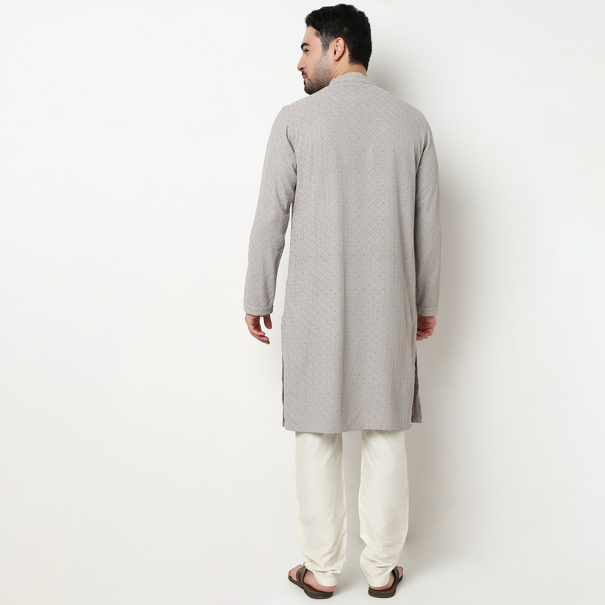 Buy Men Straight Fit Embroidered Full Sleeve Kurta  - Style Union