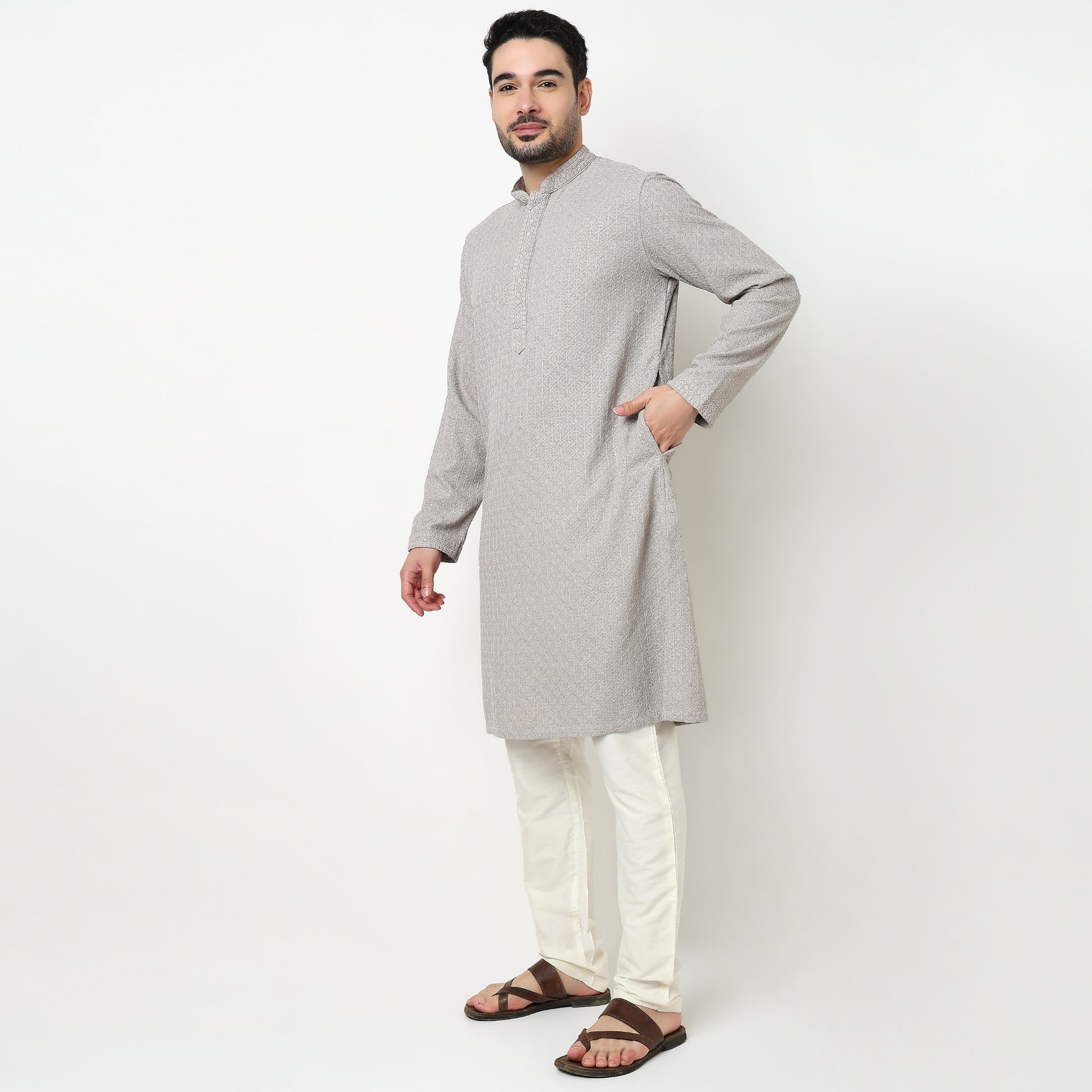Buy Men Straight Fit Embroidered Full Sleeve Kurta  - Style Union